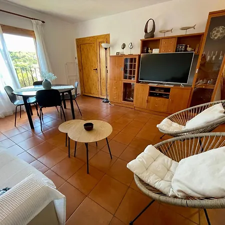 Апартаменты Quiet Cala Canyellas Льорет-де-Мар